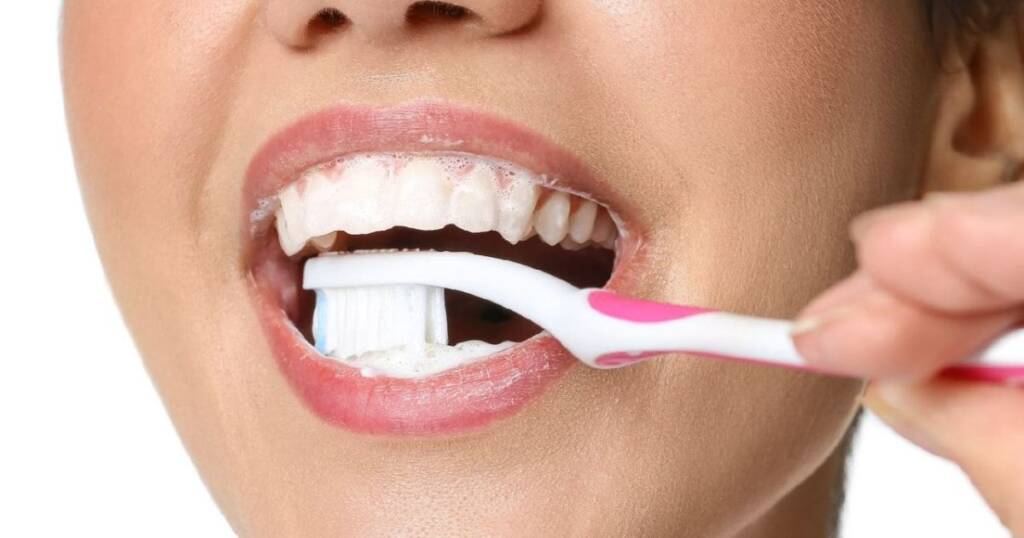 Gumline Cavity Treatment