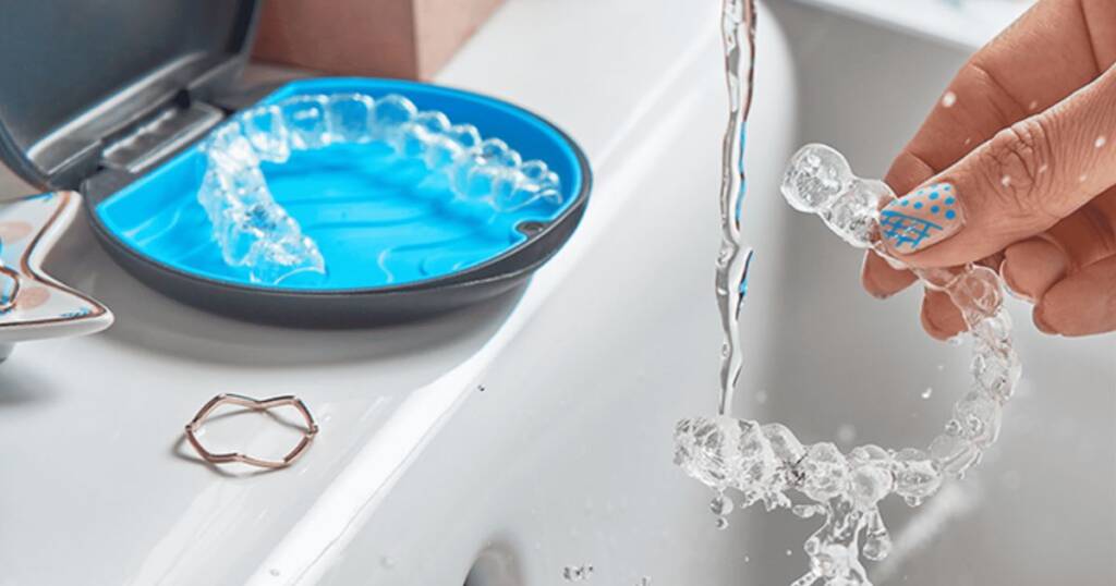 Can You Eat With Invisalign