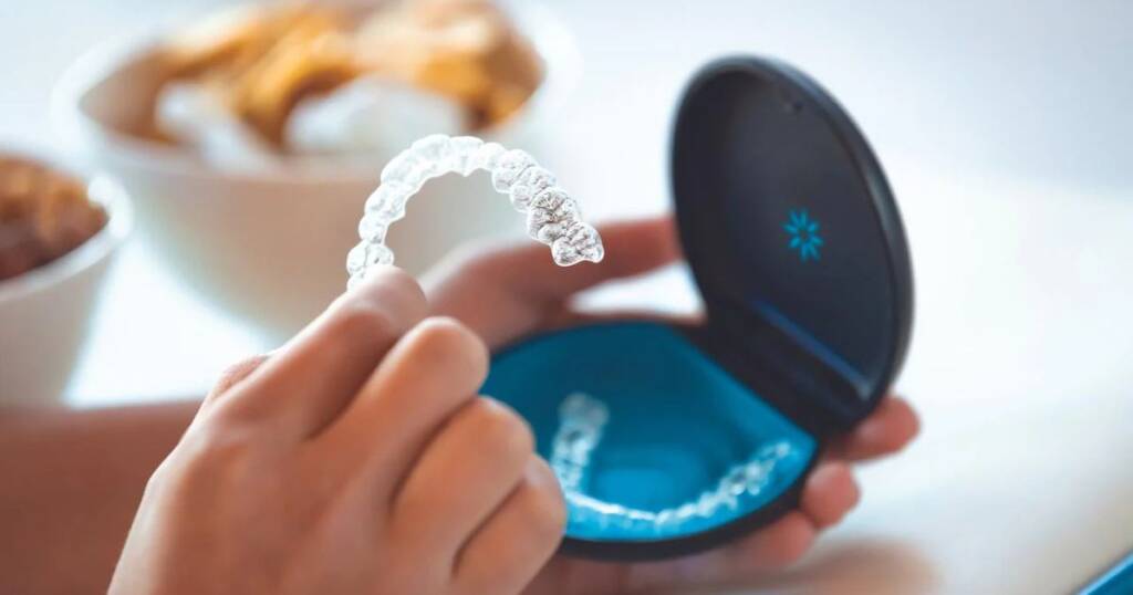Can You Eat With Invisalign