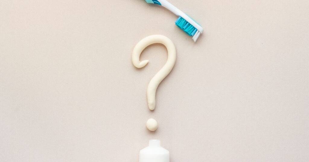 does whitening toothpaste work